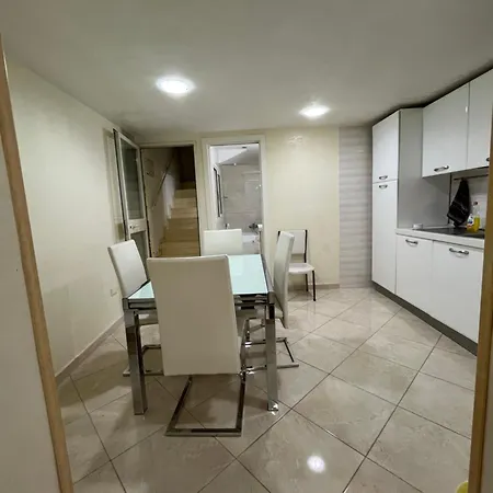 Apartament Nanet House